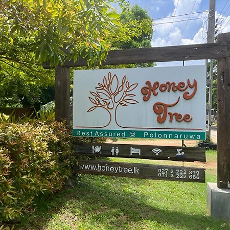 Honey Tree Polonnaruwa Hotel Bagian luar foto