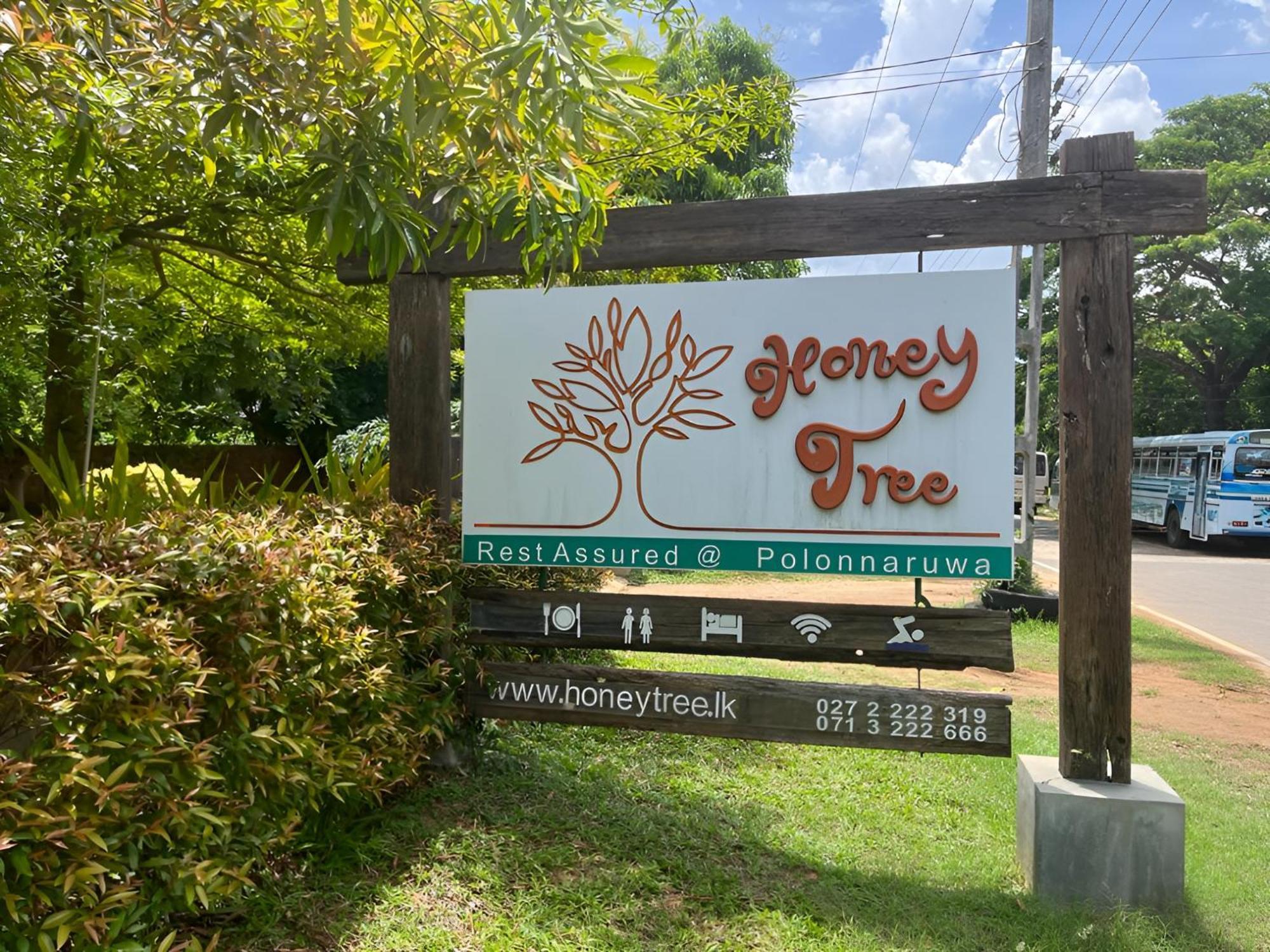 Honey Tree Polonnaruwa Hotel Bagian luar foto