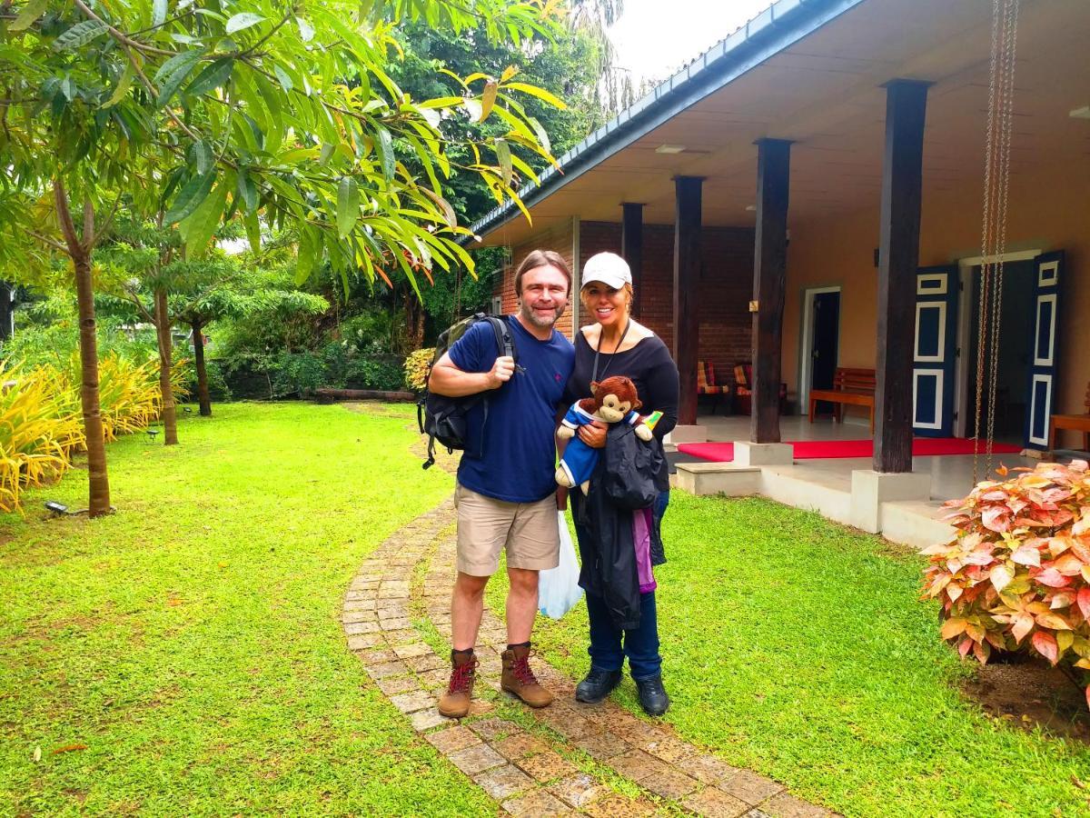 Honey Tree Polonnaruwa Hotel Bagian luar foto