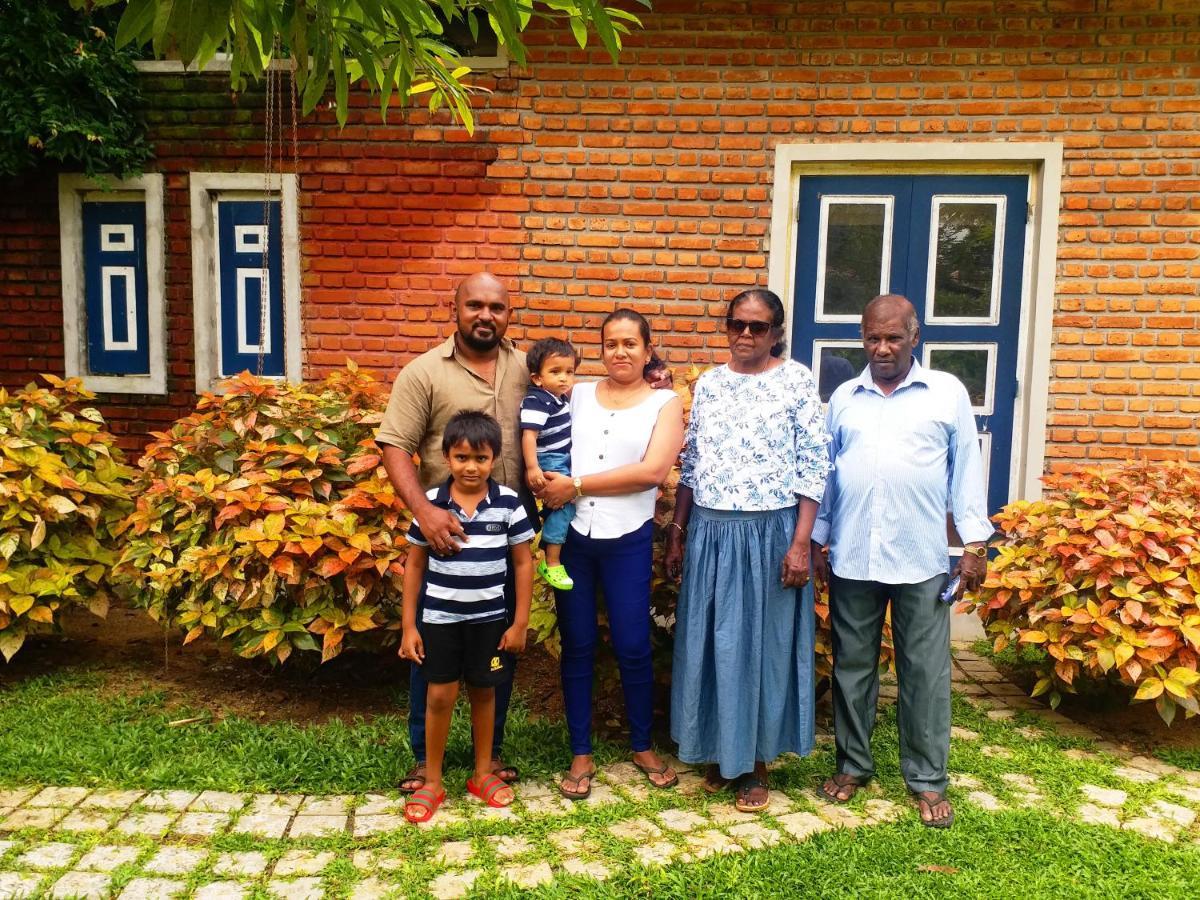 Honey Tree Polonnaruwa Hotel Bagian luar foto