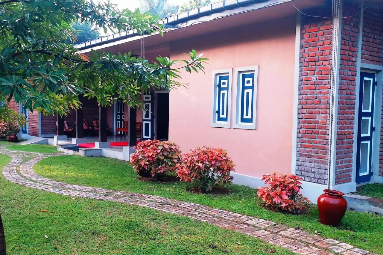 Honey Tree Polonnaruwa Hotel Bagian luar foto